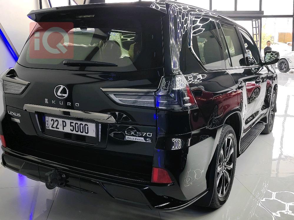 Lexus LX